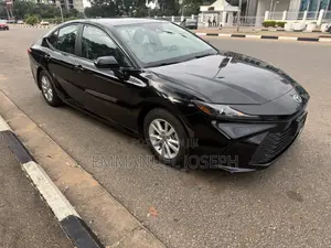 Toyota Camry LE 2025 Black
