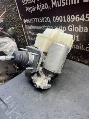 Toyota Land Cruiser 2010–2018ABS Module Pump Replacement