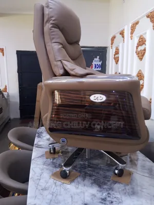 Luxury Electric Massage Chair With Voice Command.