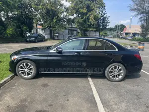 Mercedes-Benz C300 2016 Black