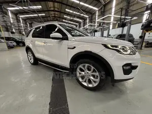 Land Rover Discovery 2015 White