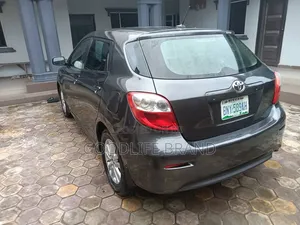 Toyota Matrix Hatchback FWD (1.8L 4cyl 5M) 2010 Matt Black