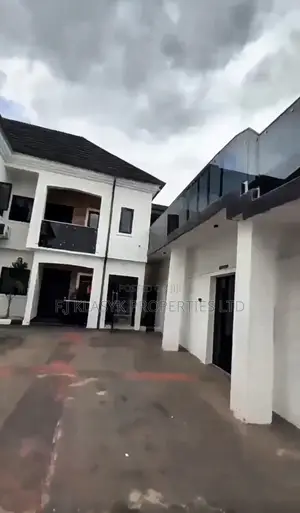 Furnished 18bdrm Apartment in Benin City for sale