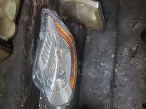 Headlight Ford Kuga