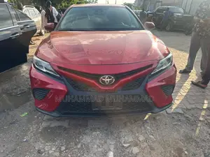 Toyota Camry 2019 Red