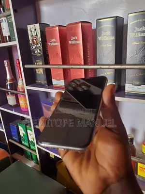 Apple iPhone 11 Pro 64 GB Gray