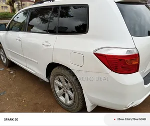 Toyota Highlander 2011 White