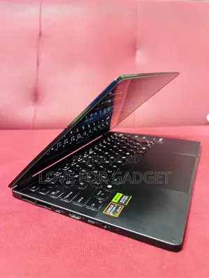 Laptop Asus ProArt PX13 32GB AMD Ryzen 9 SSD 1T
