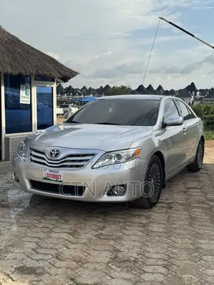 Toyota Camry 2009 Red