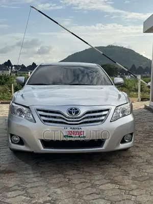Toyota Camry 2009 Red
