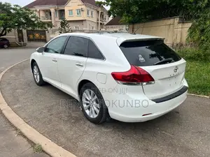 Toyota Venza LE AWD 2013 White