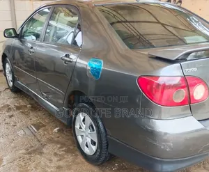 Toyota Corolla 1.6 VVT-i Sol 2006 Brown