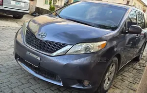 Toyota Sienna LE 8 Passenger 2012 Gray