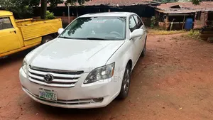Toyota Avalon 2010 White