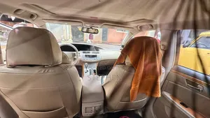 Toyota Avalon 2010 White