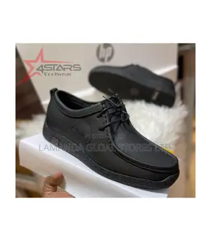 Clarks Matte Leather Lace-Up Casual Shoes in Black