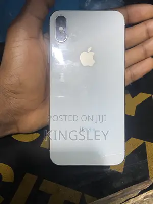 Apple iPhone X 64 GB White