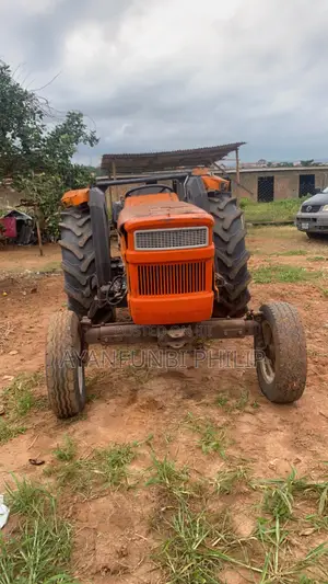 Fiat Tractor 640
