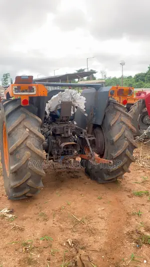 Fiat Tractor 640