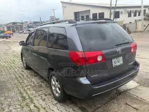 Toyota Sienna 2006 Gray