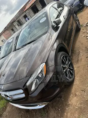 Mercedes-Benz GLA 250 2017 Brown