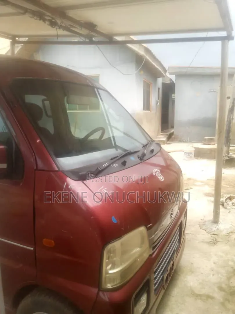 Suzuki Boost 2004 Red