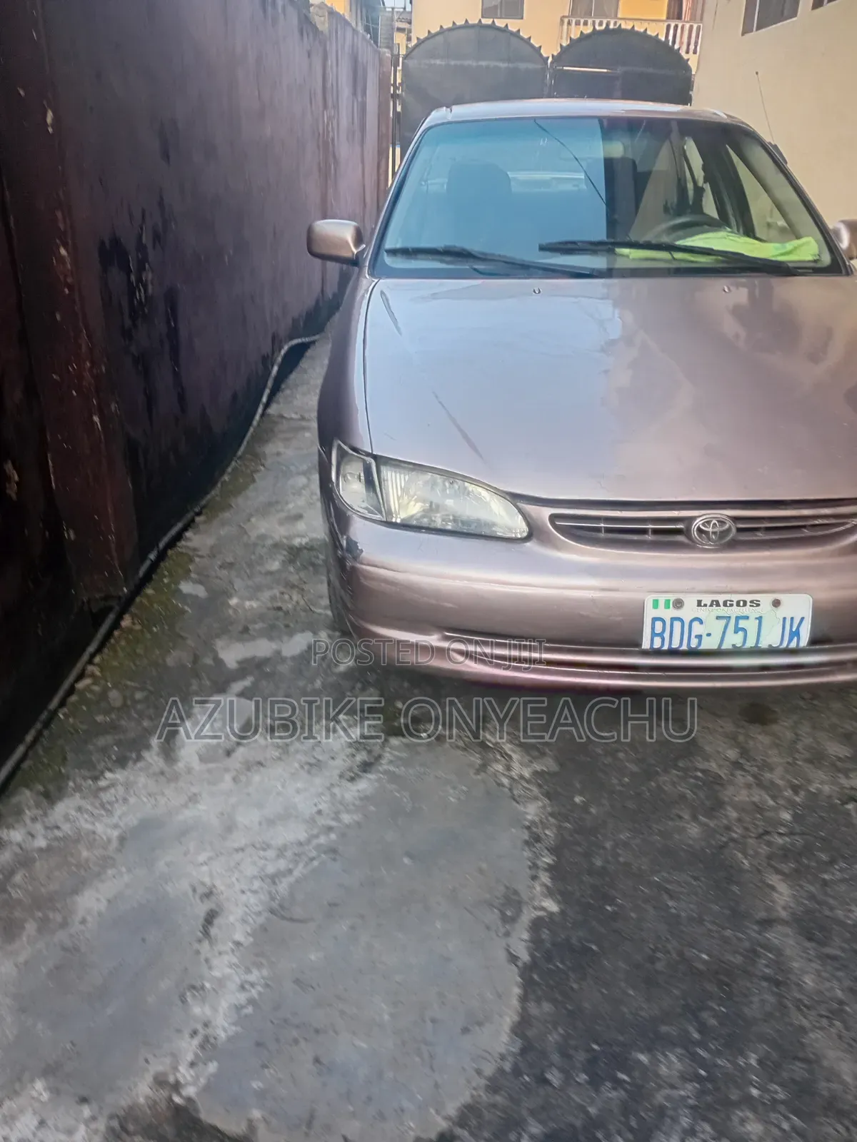 Toyota Corolla 2000 Beige