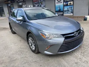 Toyota Camry 2017 Silver