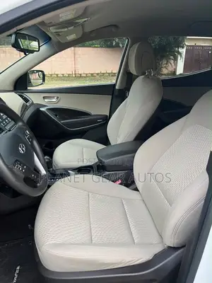 Hyundai Santa Fe 2018 White