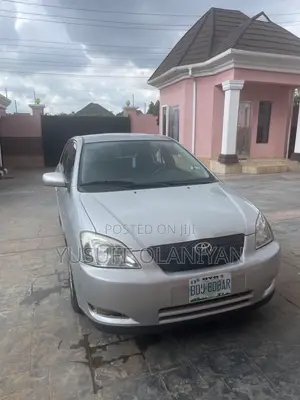 Toyota Corolla Sedan 2004 Silver