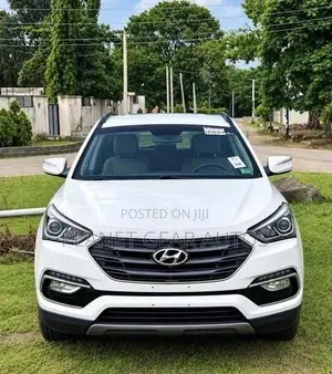 Hyundai Santa Fe 2018 White