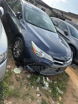 Toyota Camry 2016 Blue
