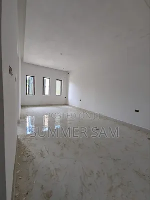 3bdrm Bungalow in Osongama Estate Uyo for rent