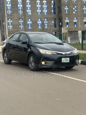 Toyota Corolla LE (1.8L 4cyl 2A) 2018 Black