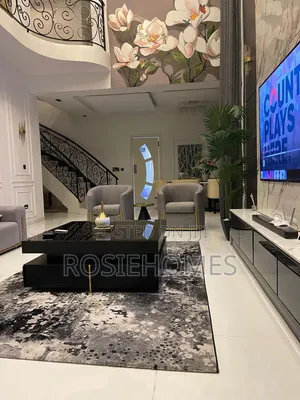 Luxury 5Bedroom Duplex
A Experience: Private Weekend