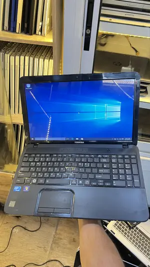 Laptop Toshiba Satellite C850 4GB Intel Celeron HDD 160GB