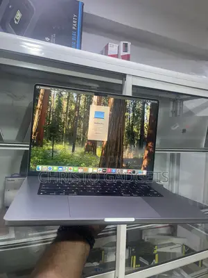Laptop Apple MacBook Pro 2020 M1 32GB Apple M1 Pro SSD 1T