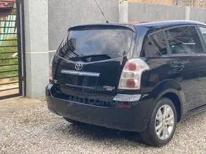 Toyota Verso 2009 Blue