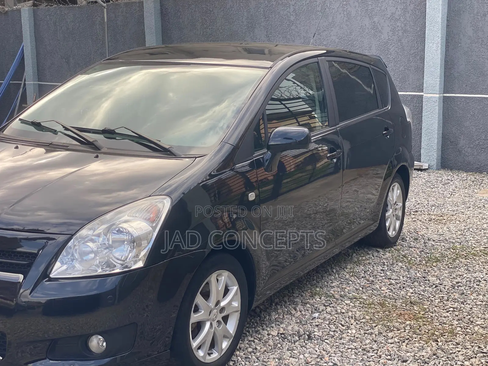 Toyota Verso 2009 Blue