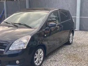 Toyota Verso 2009 Blue