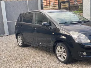 Toyota Verso 2009 Blue