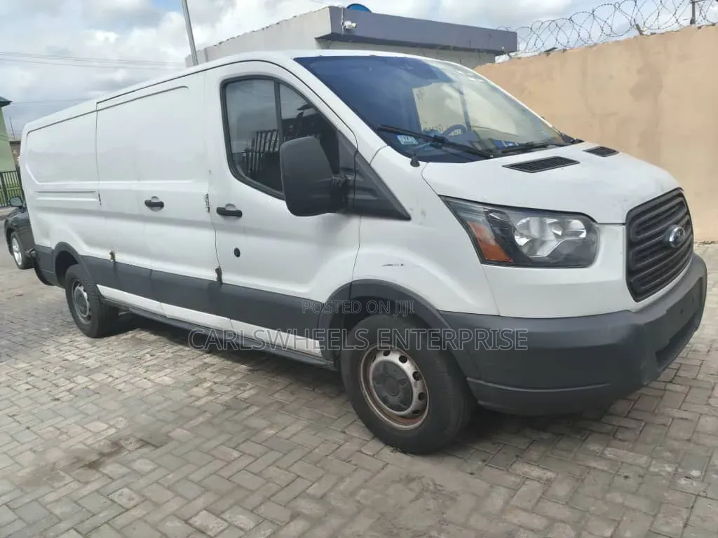 Ford Transit 2018 White