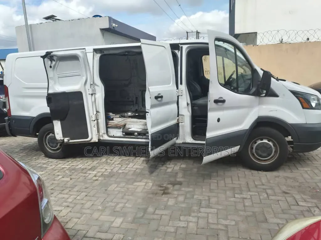 Ford Transit 2018 White