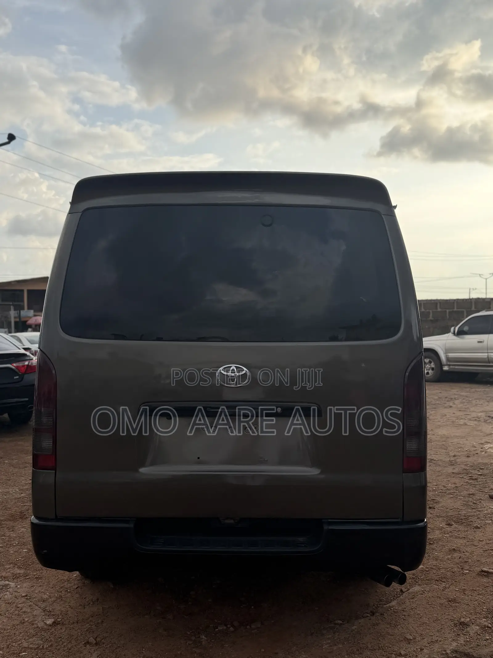 Toyota HiAce 2010 Grey