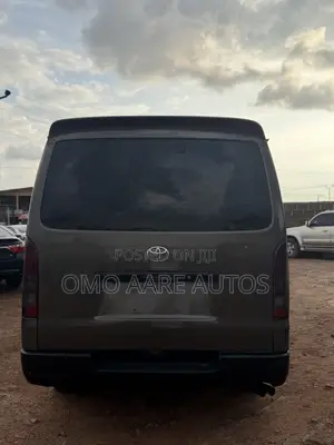 Toyota HiAce 2010 Grey