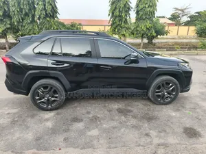 Toyota RAV4 2022 Black