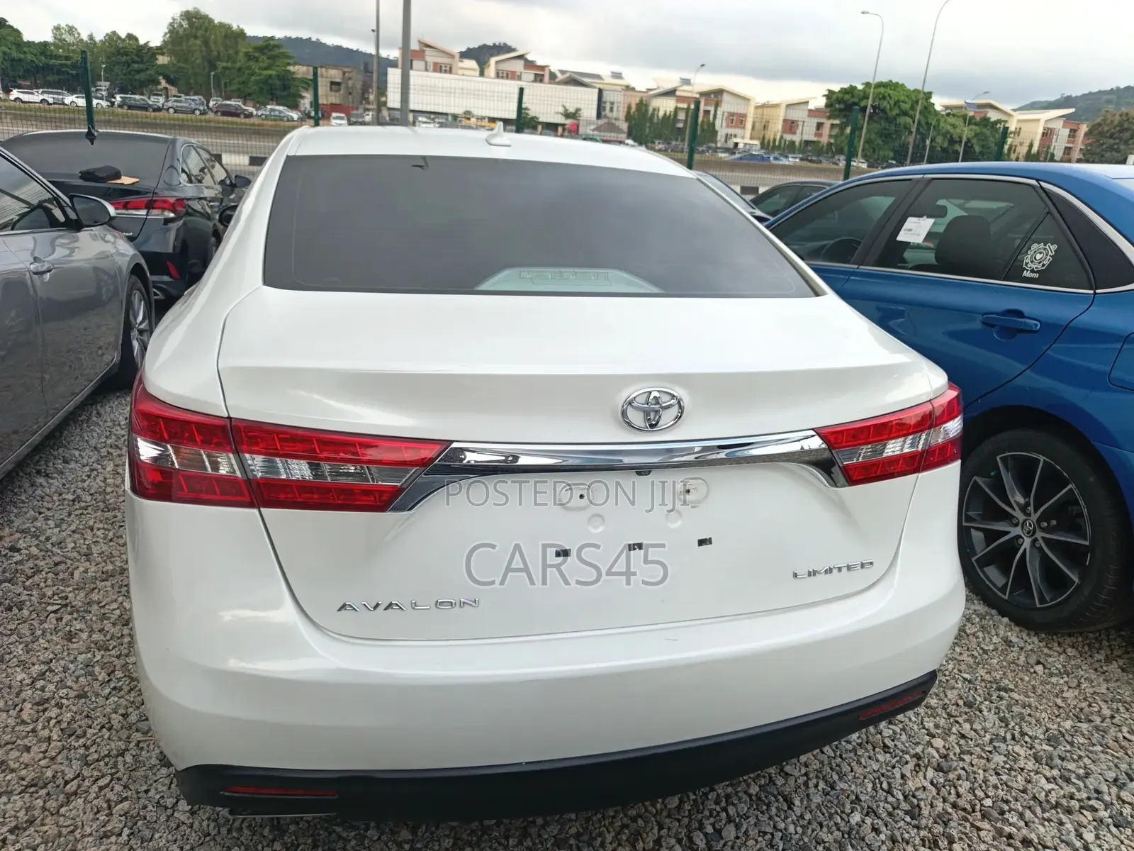 Toyota Avalon 2013 White