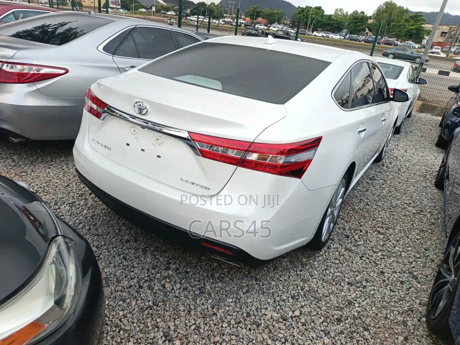 Toyota Avalon 2013 White