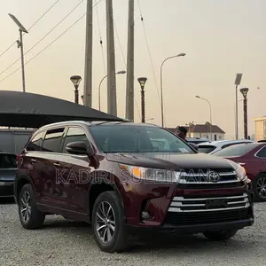 Toyota Highlander 2017 Red