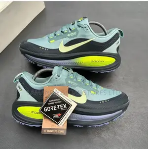 Nike ZoomX GORE-TEX Waterproof Running Sneakers